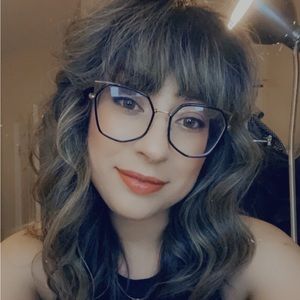 Meet your Posher, Irena sky